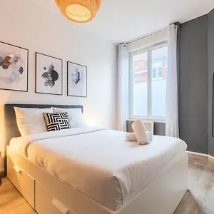  Appartement La Madeleine - Deux Pieces Equipe